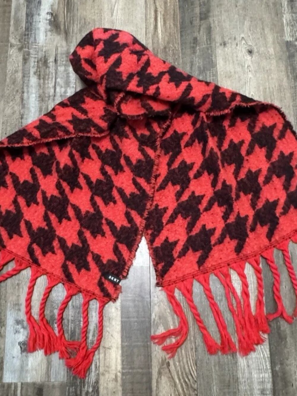 NWT DKNY Women's Oversized Houndstooth Blanket Wrap Scarf Black Red MSRP $58